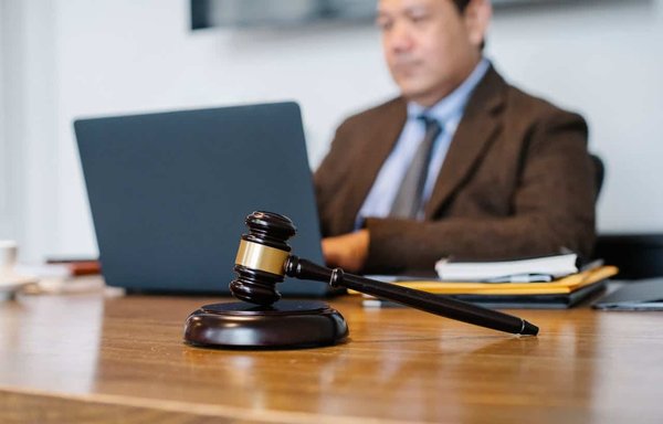 Quelles techniques de formation pour enseigner la gestion des risques juridiques aux avocats d'entreprise?